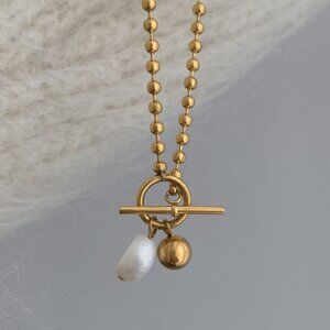 18K Gold Plated Toggle‎ Natural Freshwater Pearl Pendant Necklace